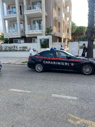 Porto d’Ascoli - Centauro inseguito dai carabinieri sul lungomare